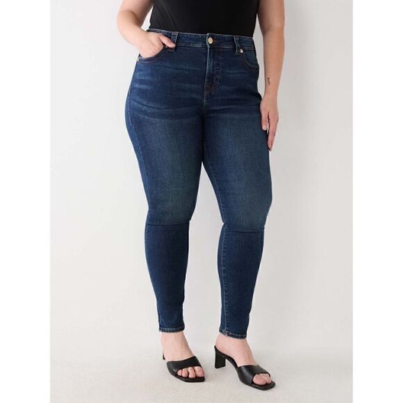 NWT True Religion Jennie Curvy Mid Rise Super Skinny Jeans, Size 27 - Picture 6 of 15